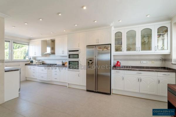 Casa independiente en calle Islandia, 196 -212