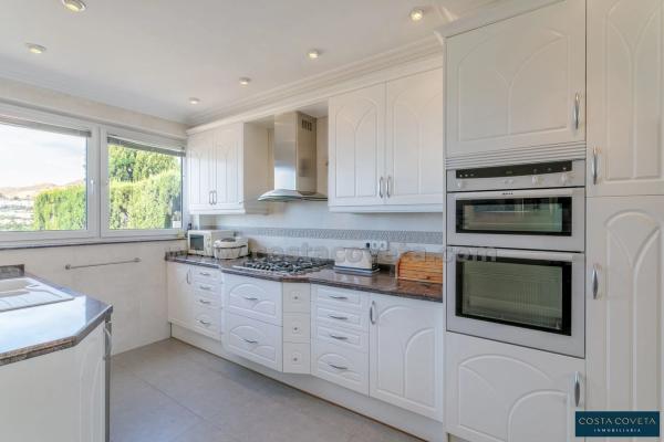 Casa independiente en calle Islandia, 196 -212