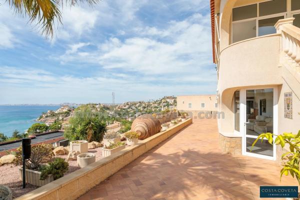 Casa independiente en calle Islandia, 196 -212