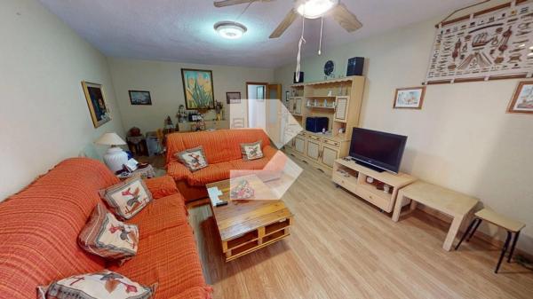 Piso en calle de Gabriel Miro