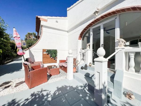 Casa independiente en calle de la Variscita