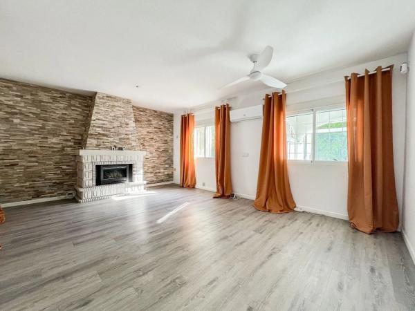 Casa independiente en calle de la Variscita