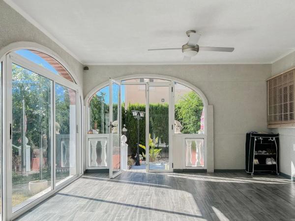 Casa independiente en calle de la Variscita