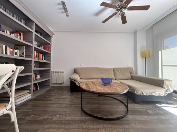 Piso en calle Manolo Morán, 51