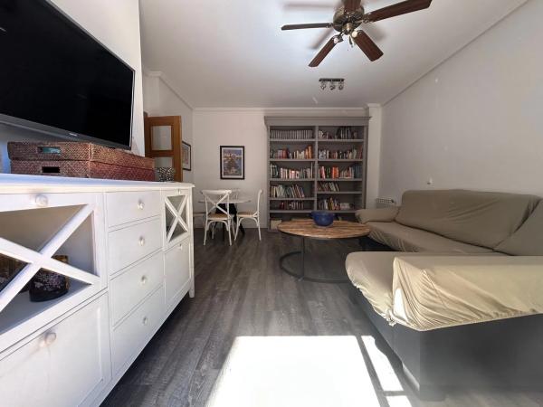 Piso en calle Manolo Morán, 51