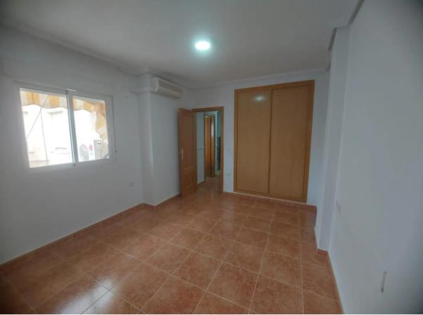 Chalet pareado en calle Pizarro, 29