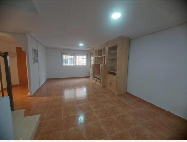 Casa independiente en calle Pizarro, 29