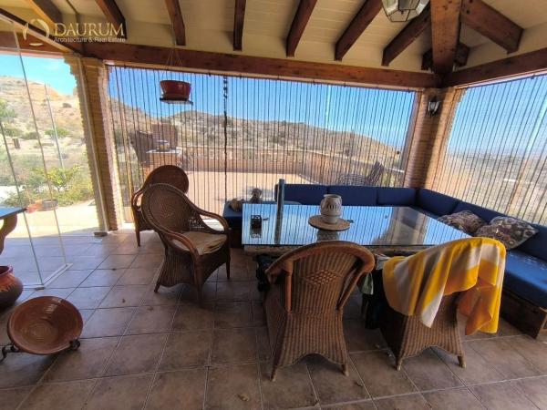 Chalet en calle del Pou