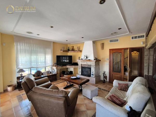 Chalet en calle del Pou