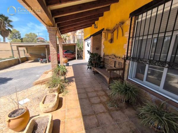 Chalet en calle del Pou