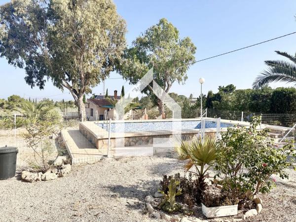 Casa independiente en calle de la Baiona Alta