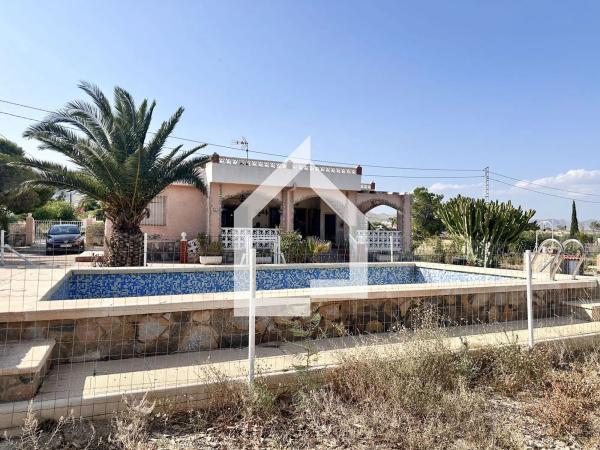 Casa independiente en calle de la Baiona Alta