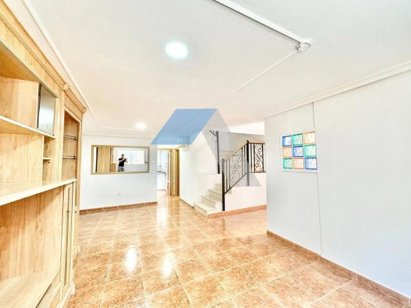 Casa independiente en calle Pizarro