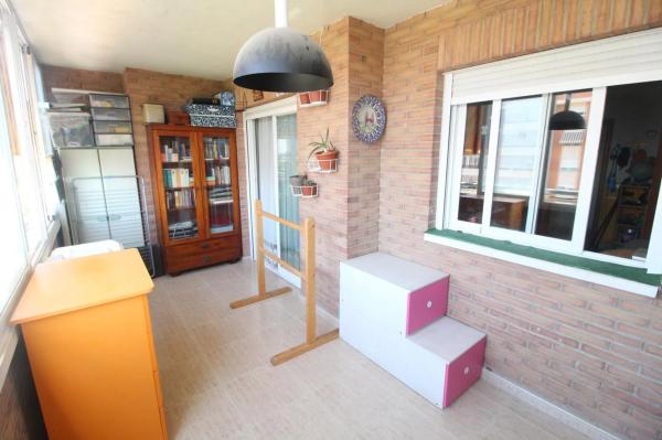 Piso en calle Río Turia, 23