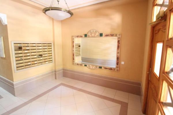 Piso en calle Río Turia, 23