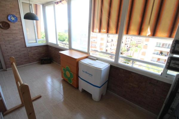 Piso en calle Río Turia, 23