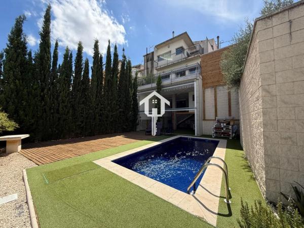 Chalet adosado en carretera Molinar