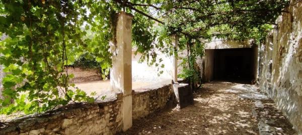 Masía en Barri Santa Rosa