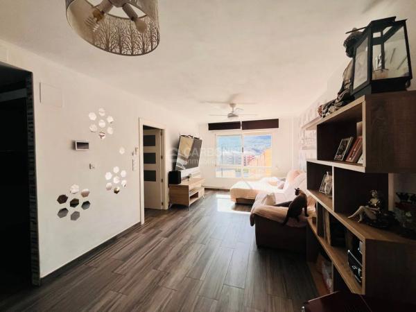 Chalet adosado en calle Perú