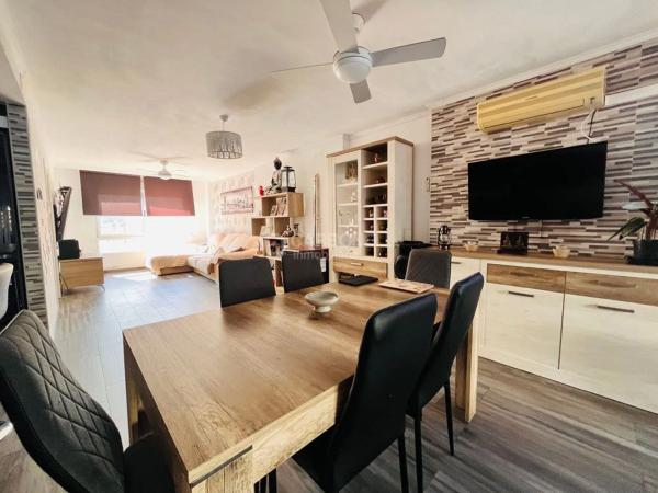 Chalet adosado en calle Perú