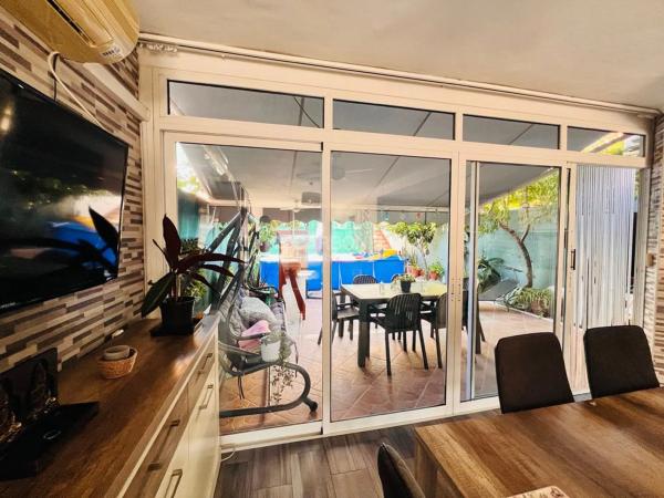 Chalet adosado en calle Perú