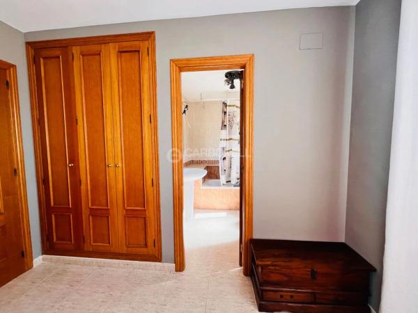 Chalet adosado en calle Perú