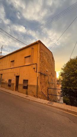 Casa de pueblo en calle de Laporta, 18