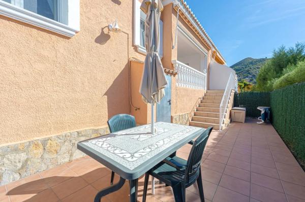 Casa independiente en calle los Robles