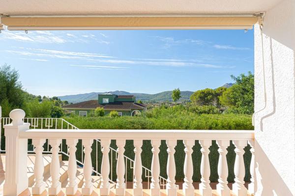 Casa independiente en calle los Robles