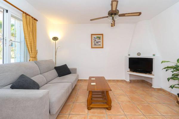 Casa independiente en calle los Robles