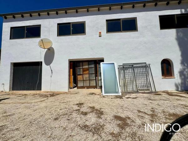 Casa independiente en avenida del Baladrar