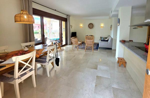 Piso en calle el Rossinyol