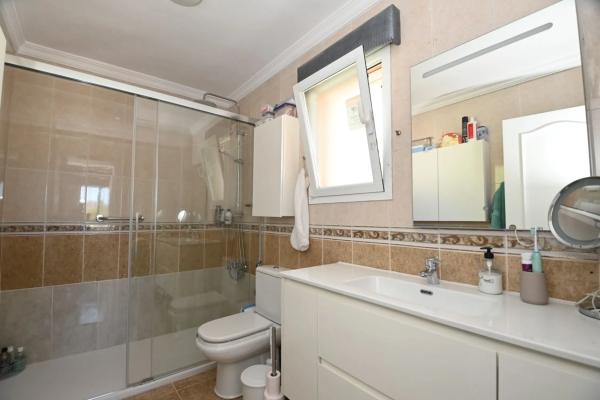 Casa independiente en Urbanització les Fonts