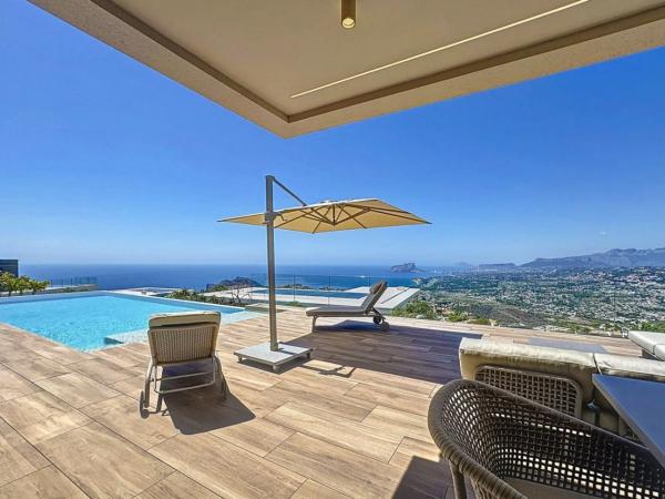 Casa independiente en calle Jazmines