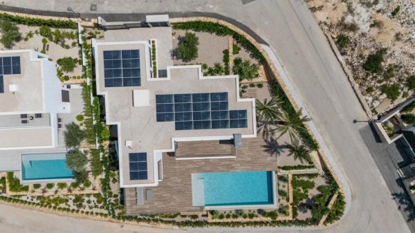 Casa independiente en calle Jazmines