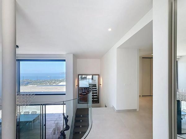 Casa independiente en calle Jazmines