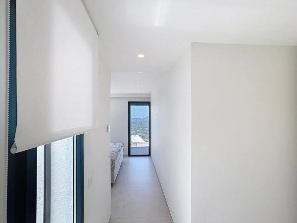 Casa independiente en calle Jazmines