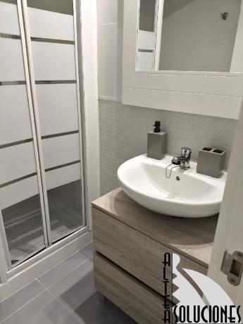 Piso en avenida Rosa de los Vientos