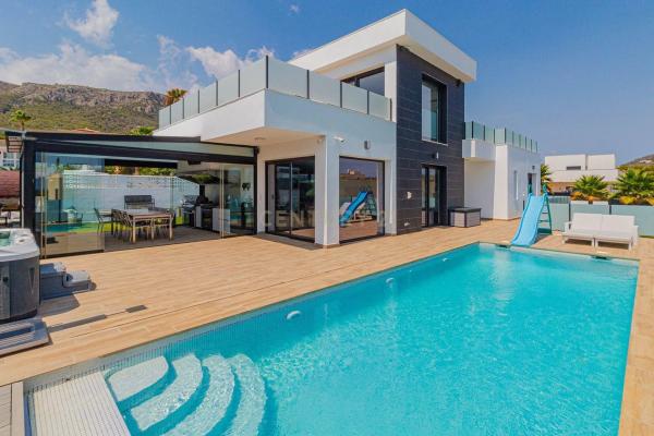 Casa independiente en Partida Benicolada, 2 s