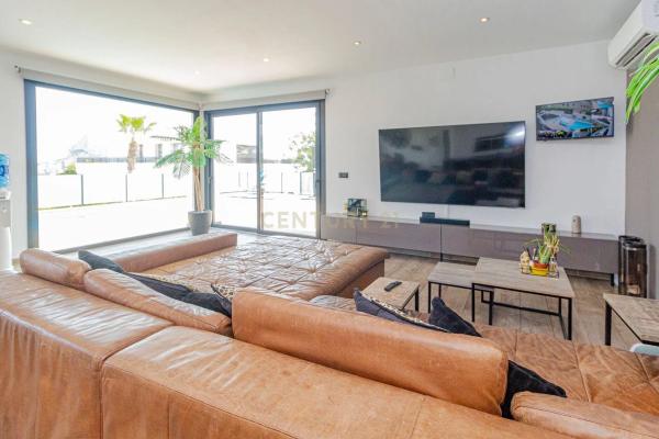 Casa independiente en Partida Benicolada, 2 s