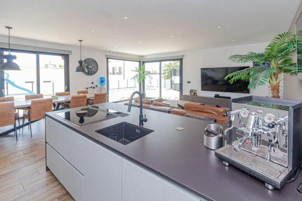 Casa independiente en Partida Benicolada, 2 s