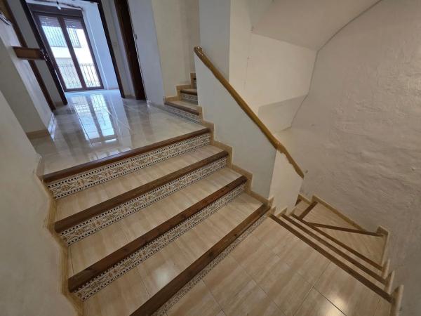 Chalet adosado en calle Santa Anna, 3