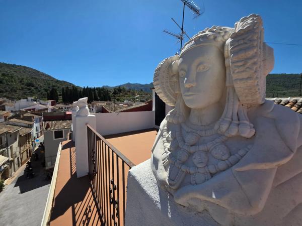 Chalet adosado en calle Santa Anna, 3