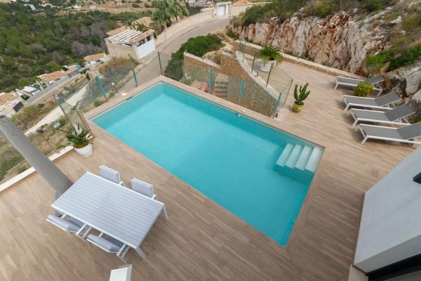 Casa independiente en calle Niobe