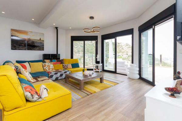 Casa independiente en calle Niobe