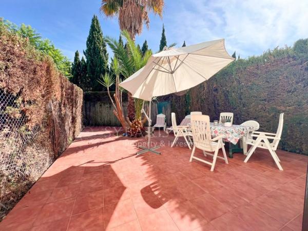 Chalet adosado en calle Òliba s/n