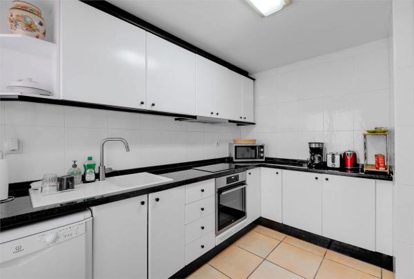 Chalet adosado en calle Bot