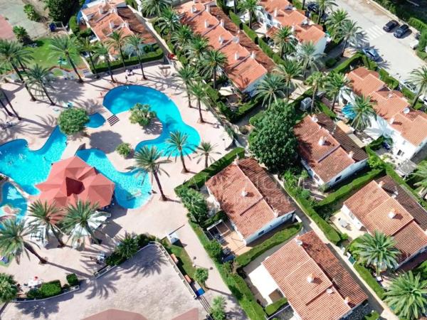 Chalet adosado en calle Òliba s/n