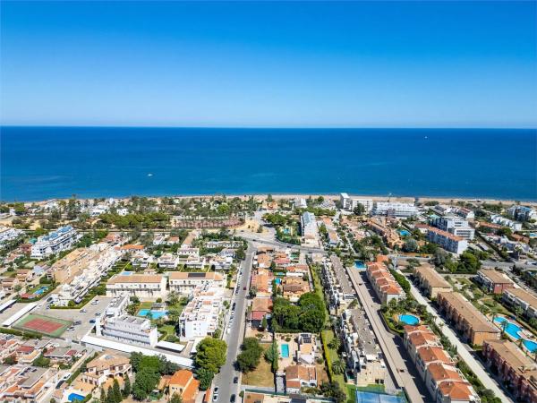 Chalet adosado en calle Bot