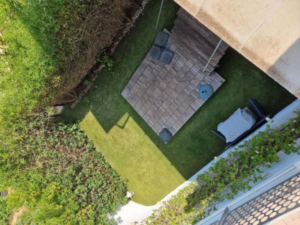 Chalet pareado en calle Drago, 2